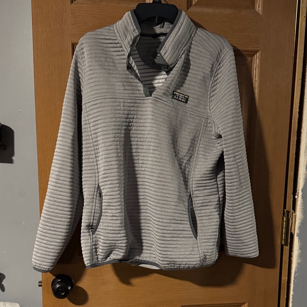 L.L. Bean Light Gray Ribbed Fleece Snap-Neck Pullover